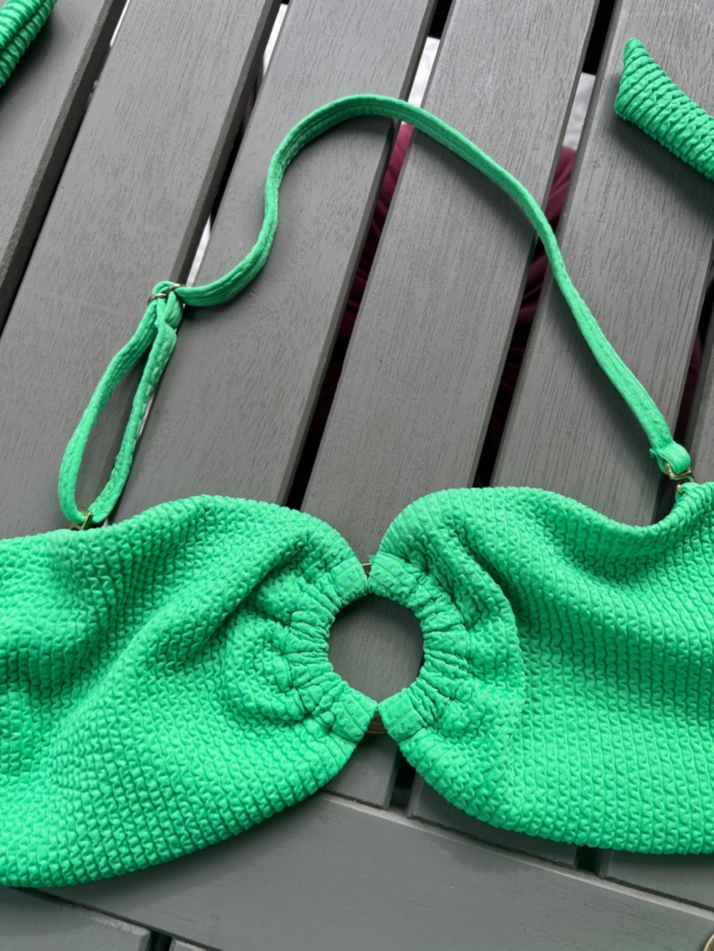 Monday Swimwear size M Textured Ring Accent Bikini Set in Green gold ring - Picture 7 of 8